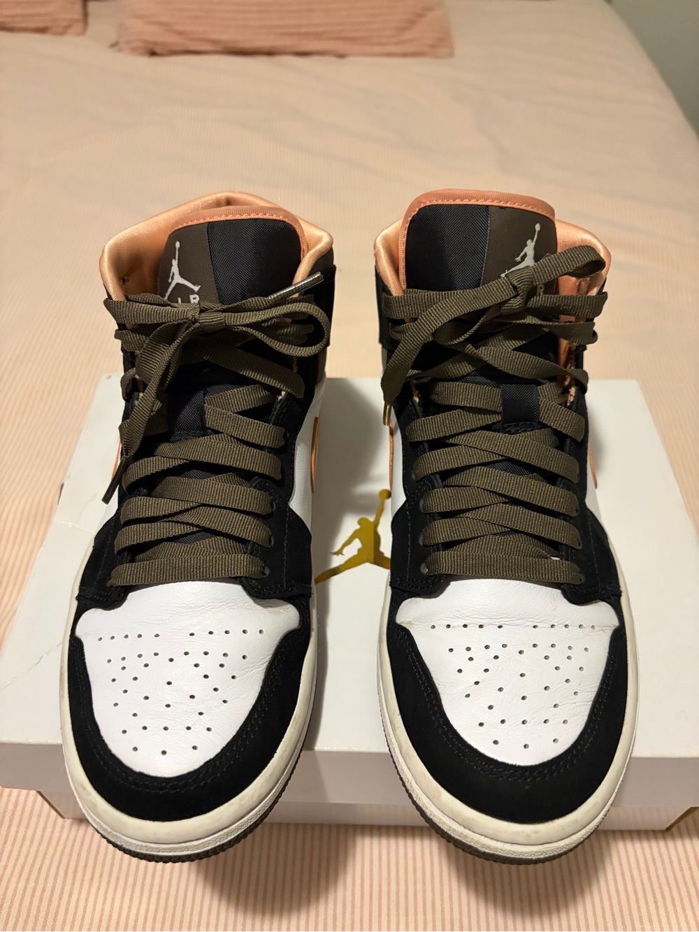 Air Jordan 1 Mid - Picture 5 of 5